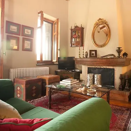 House In فندق